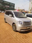 Toyota Noah 2009 Silver - 4