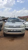 Toyota Fortuner 2005 Silver - 1