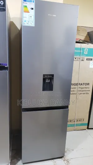Hisense 341L Fridge with Water Dispenser