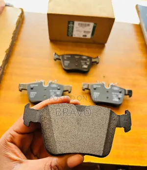 Brand New Rear Brake Pads for Range Rover Sport