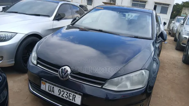 Volkswagen Golf 2012 Black - 1