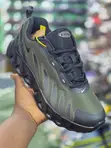 Nike AirMax Sneakers - Unisex - 2