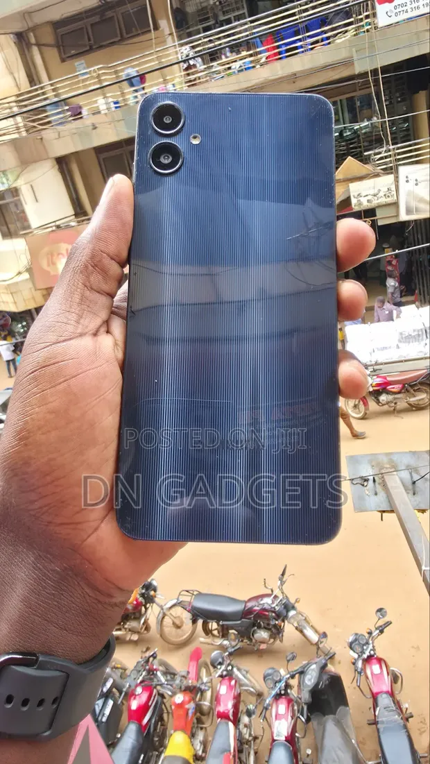 Samsung Galaxy A05 64 GB Blue - 1