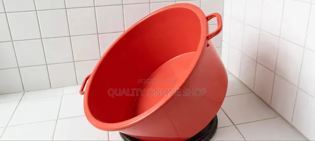 Large Plastic Basin with Handle - 1