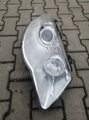 Volkswagen Touareg 2008 Headlights (Used)