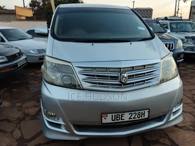 Toyota Alphard 2005 Silver - 1