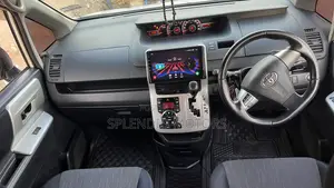 Toyota Noah SI 2010 White