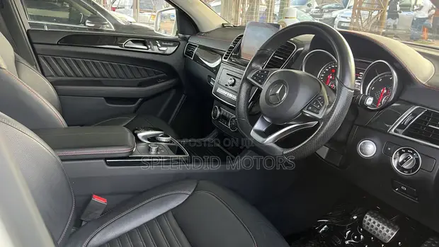 Mercedes-Benz GLE-Class 2017 White - 1