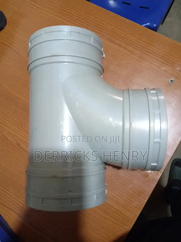 PVC Plane Tee 4" Pipe Fitting - 1