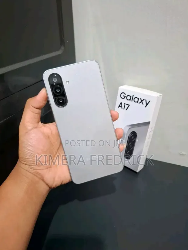 New Samsung Galaxy A17 5G 256GB Silver - 1