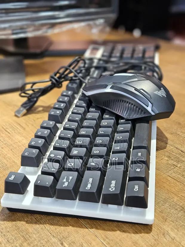 Wired USB Gaming Keyboard and Mouse Combo - 1
