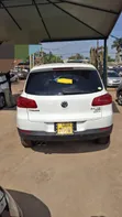 Volkswagen Tiguan 2012 White - 2