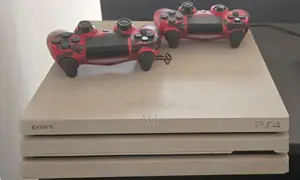 PlayStation 4 Slim (Used)