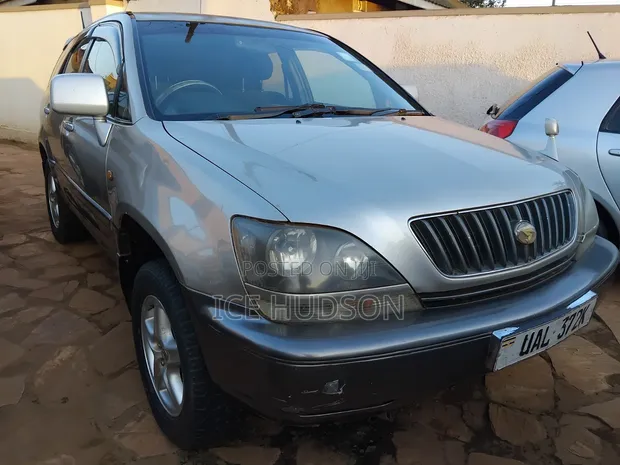 Toyota Harrier 2000 Silver - 1