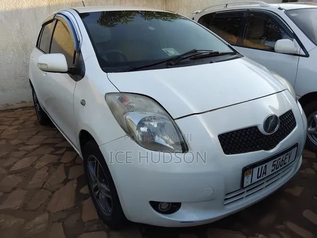 Toyota Vitz 2008 White - 1