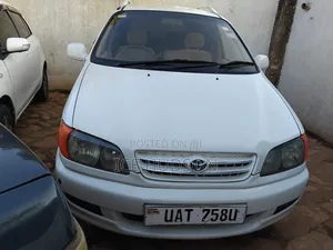 Toyota Ipsum 2000 White