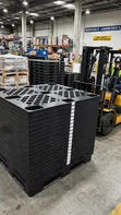 Heavy Duty Plastic Pallets 100cm x 90cm - 1