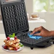 Winning Star ST-9458 1200W Electric Waffle Maker - 3