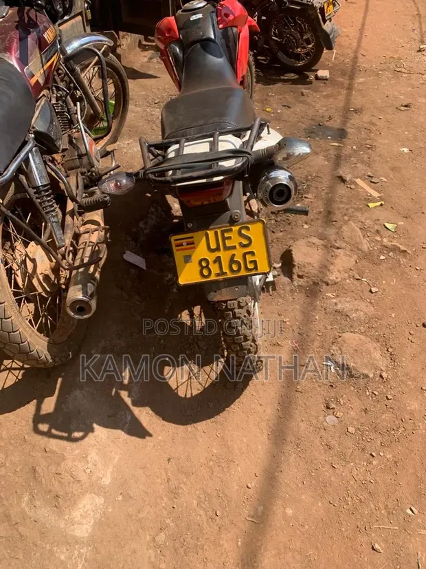 Honda XL 125 2017 Red - 1