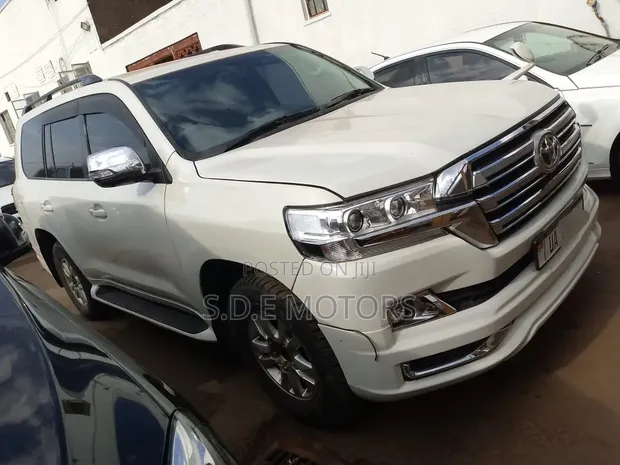 Toyota Land Cruiser 4.5 V8 GXR 2016 White - 1