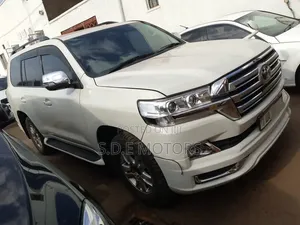 Toyota Land Cruiser 4.5 V8 GXR 2016 White