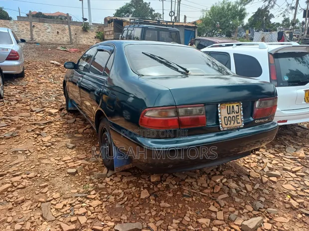 Toyota Corona 1997 Green - 1