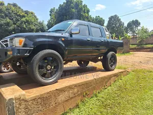 Toyota Hilux 1997 Black