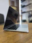 Apple MacBook Pro 2017 13" Core i5, 8GB RAM, 256GB SSD - 4