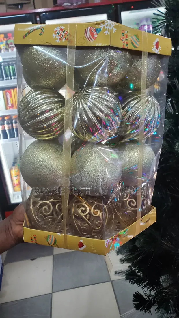 Christmas Tree Ornaments - Gold & Champagne - 1