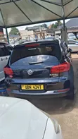 Volkswagen Tiguan S with Sunroof 2013 Black - 2