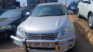 Toyota Vanguard 2010 Silver