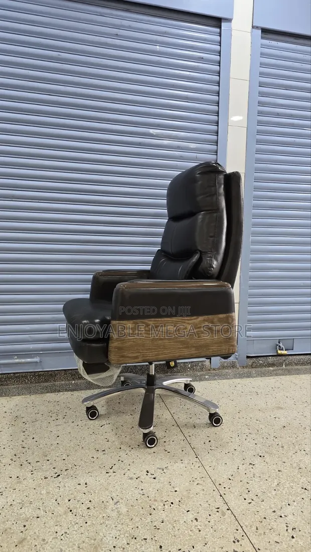 Executive Office Chair - Brand New - 1