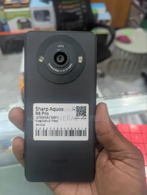 Sharp Aquos R8s Pro 256GB Black