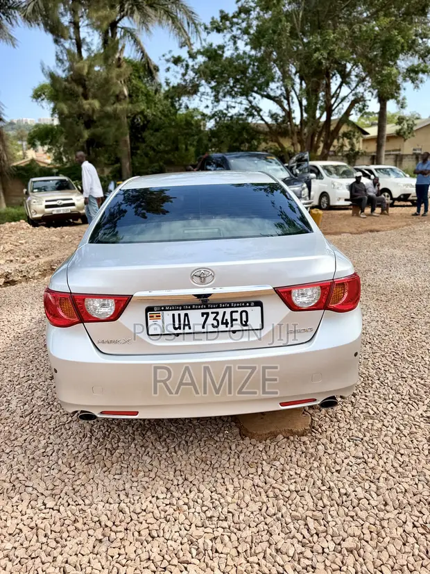 Toyota Mark X 2011 Silver - 1