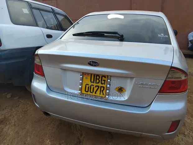 Subaru Legacy 2006 Silver - 1