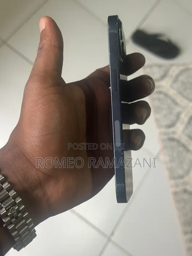 Apple iPhone 13 128GB Blue - 1