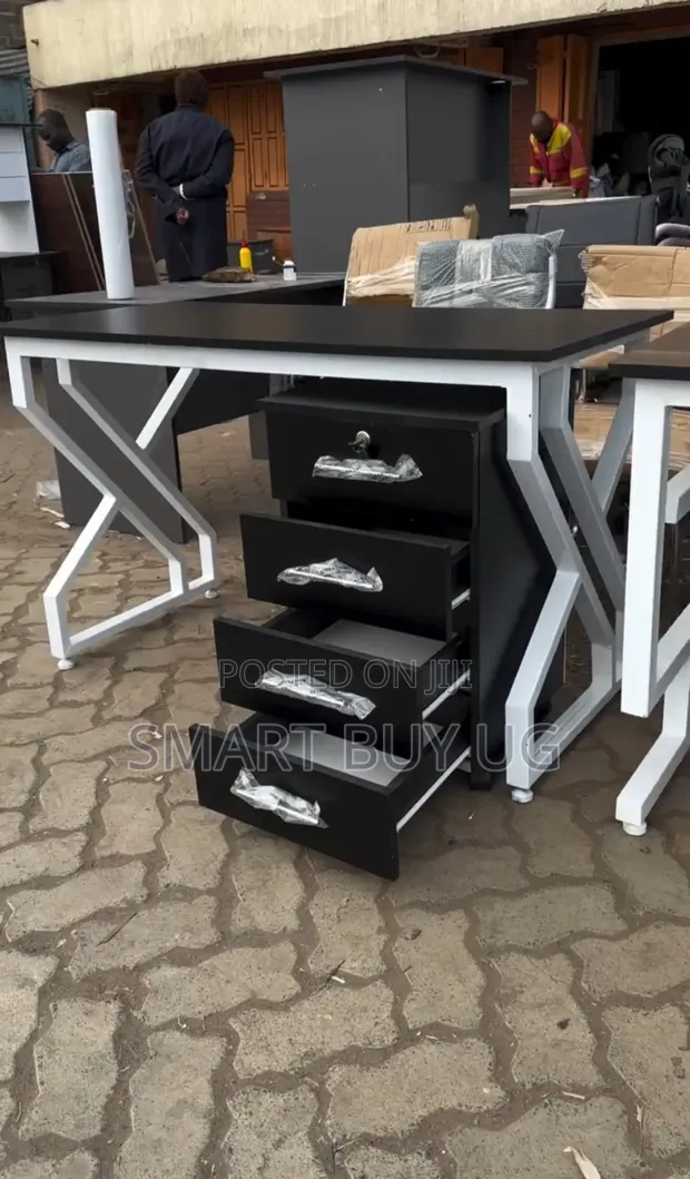 Modern Office Desk / Study Table / Writing Desk - 1