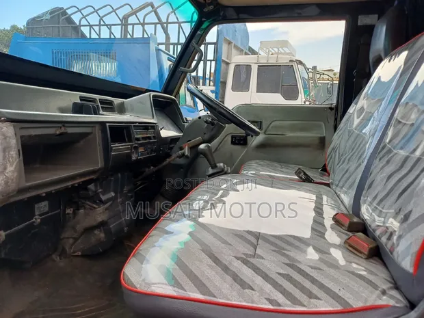 Mitsubishi Canter 1998 Diesel Truck - 1