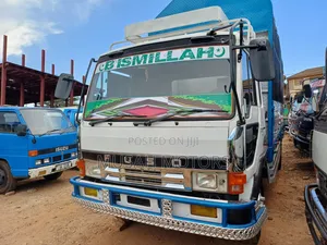 Mitsubishi Fuso Fighter Truck (Used)