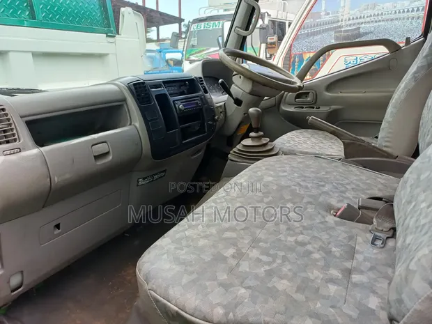 Hino Double Cabin Truck - 2005 - 1