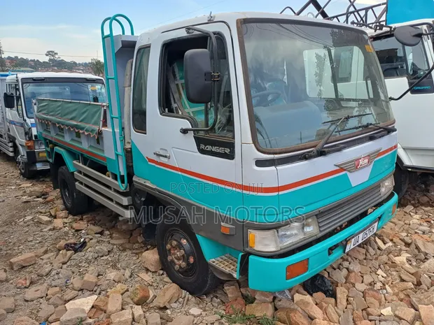 Hino Ranger Tipper Truck (2004) - 1
