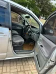 Toyota Noah 2006 Silver - 2