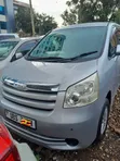Toyota Noah 2011 Silver - 2