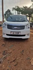 Toyota Noah 2.0 158hp AWD (7 Seater) 2012 White - 1