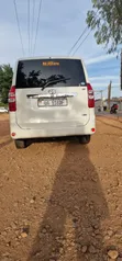 Toyota Noah 2.0 158hp AWD (7 Seater) 2012 White - 4