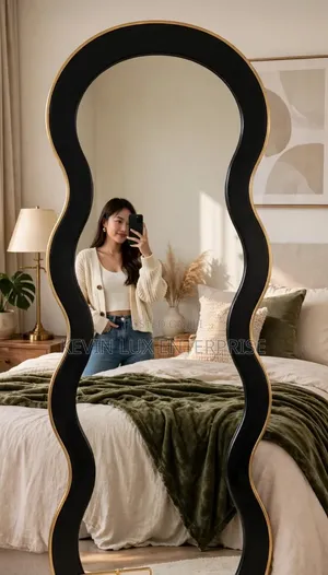 Foldable Mirror with Zigzag Sides
