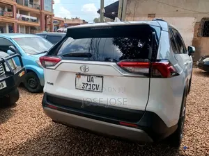 Toyota RAV4 Prime 2023 - White