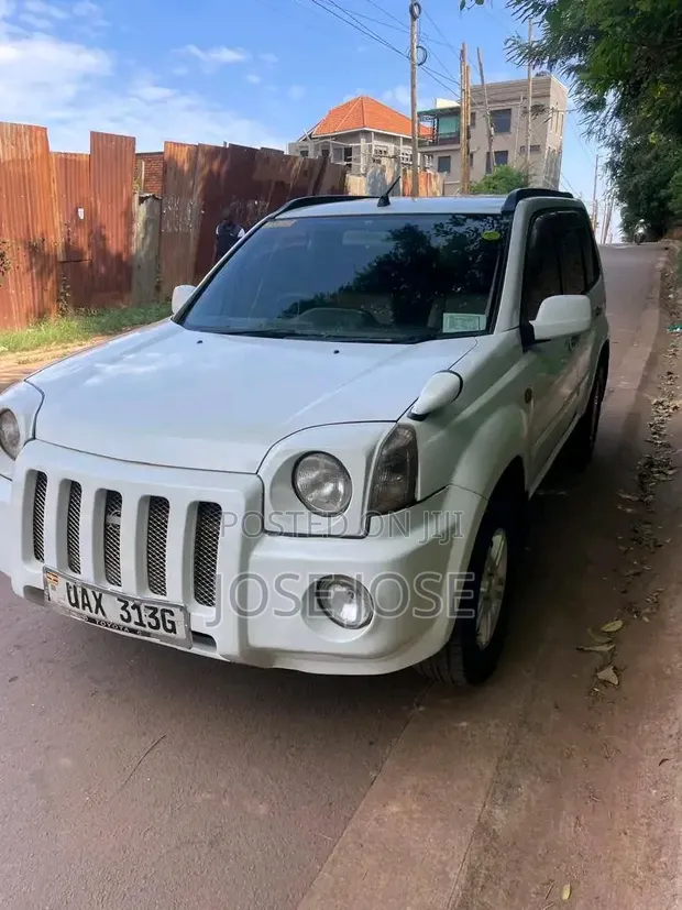 Nissan X-Trail 2007 White - 1