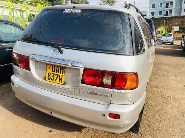 Toyota Ipsum 1999 - 1