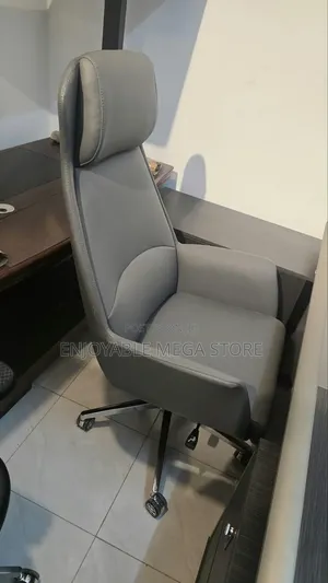 World Industries Executive Office Chair - Brand New